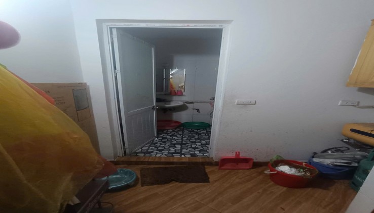 Cần cho thuê nhà ngõ 150 Đông Thiên, Vĩnh Hưng 6tr5, 30m2, 2 tầng, 2 ngủ